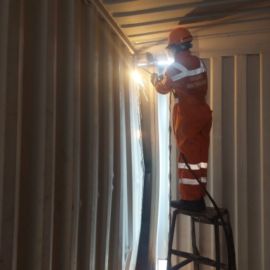 Giám định, vệ sinh, sửa chữa Container khô, lạnh (M&R)